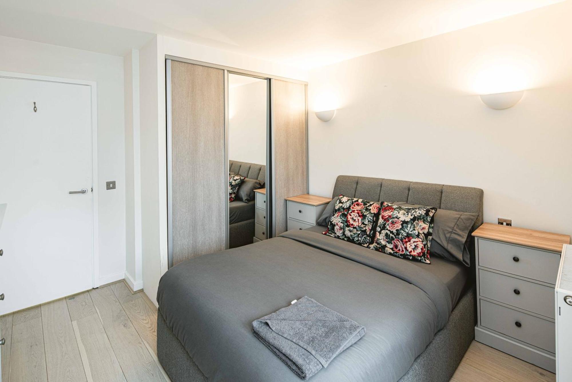 Beautiful Penthouse Apartment With Private Terrace In Greenwich Peninsula London Ngoại thất bức ảnh